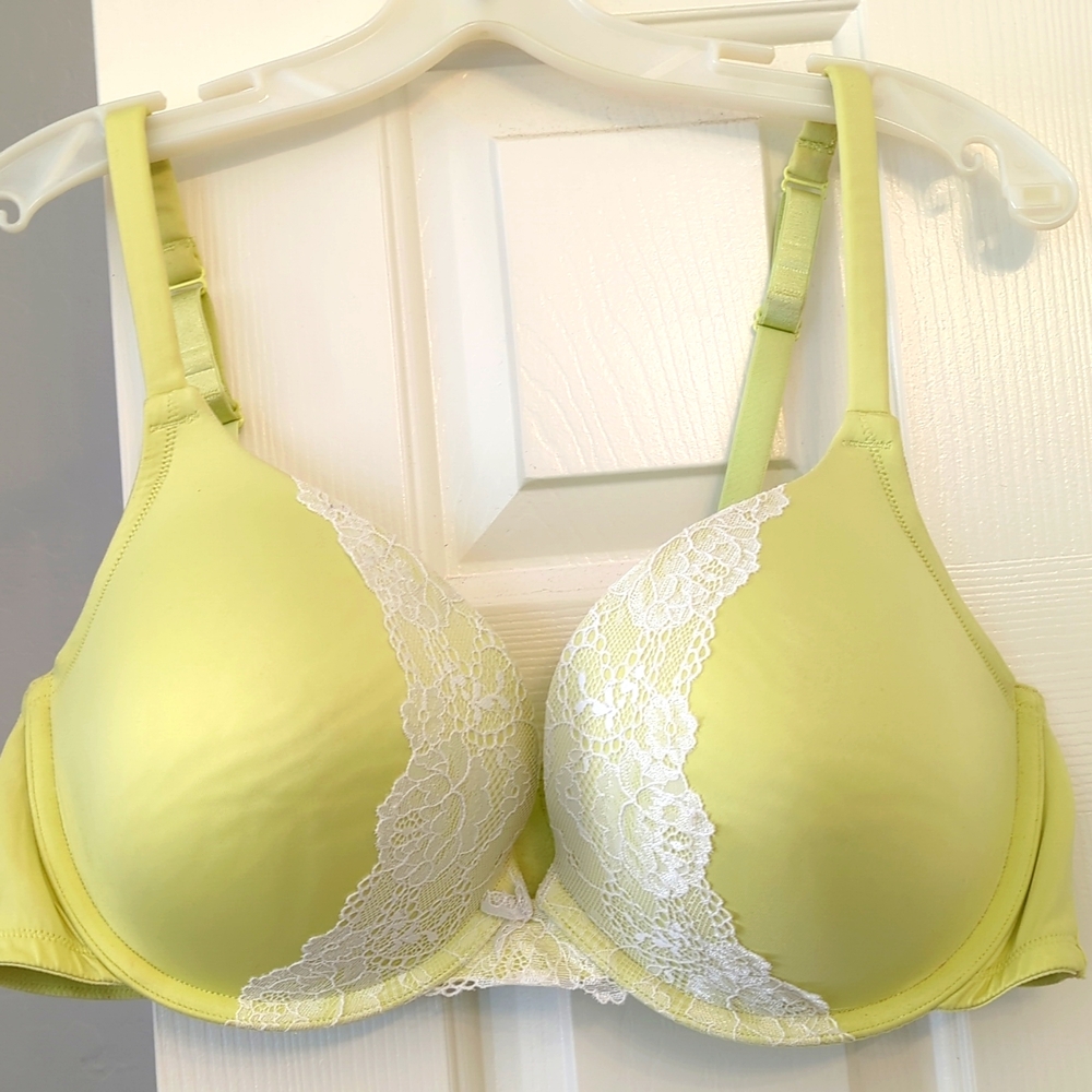 Lane Bryant Cacique light lime green boost plunge bra 42D